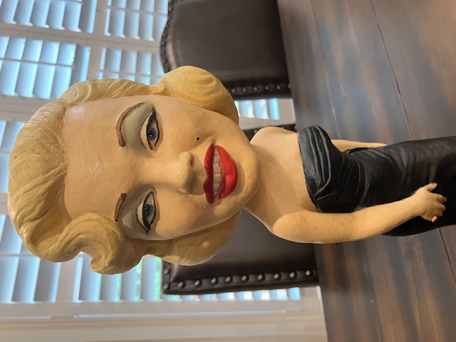 Marilyn Monroe ESCO Statue For Sale / Marilyn Monroe ESCO Chalkware Statues For Sale Marilyn Monroe ESCO Statue For Sale / Marilyn Monroe ESCO Chalkware Statues For Sale