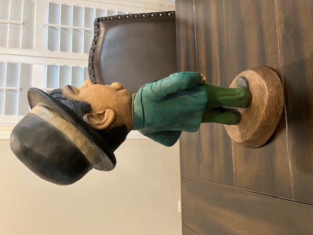 Oliver Hardy ESCO Statue For Sale / Oliver Hardy ESCO Chalkware Statues For Sale Oliver Hardy ESCO Statue For Sale / Oliver Hardy ESCO Chalkware Statues For Sale