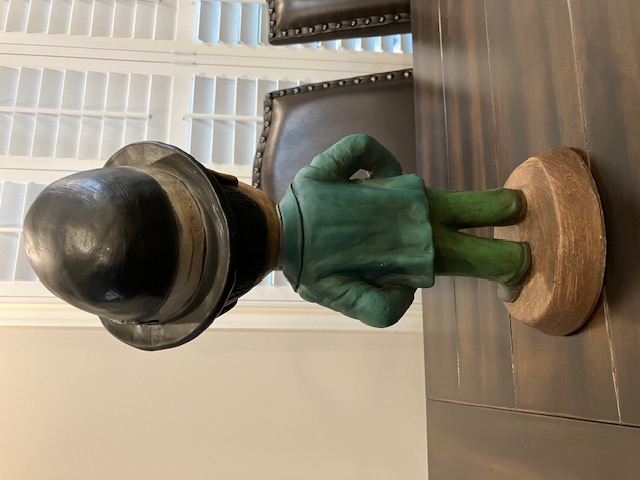 Oliver Hardy ESCO Statue For Sale / Oliver Hardy ESCO Chalkware Statues For Sale Oliver Hardy ESCO Statue For Sale / Oliver Hardy ESCO Chalkware Statues For Sale